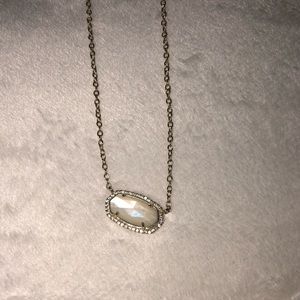 Kendra Scott necklace